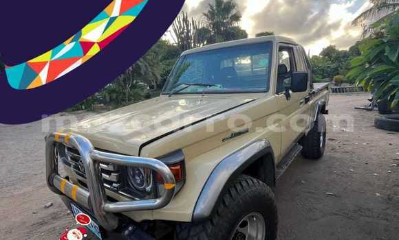 Nunua Ilio tumika Toyota Land Cruiser Brown Gari ndani ya Maputo nchini Maputo Nunua Ilio tumika Toyota Land Cruiser Brown Gari ndani ya Maputo nchini Maputo