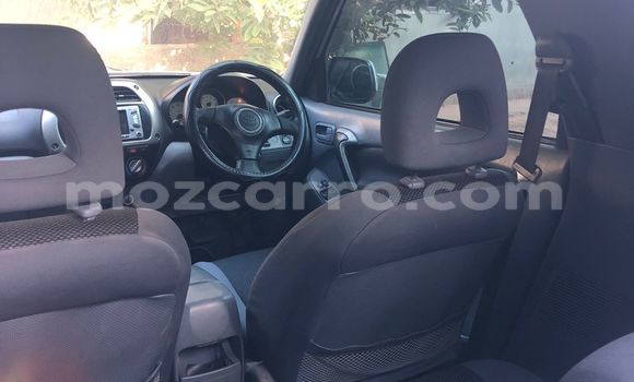Nunua Ilio tumika Toyota RAV4 Fedha Gari ndani ya Maputo nchini Maputo Nunua Ilio tumika Toyota RAV4 Fedha Gari ndani ya Maputo nchini Maputo