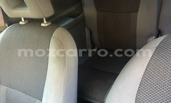 Nunua Ilio tumika Toyota RAV4 Fedha Gari ndani ya Maputo nchini Maputo Nunua Ilio tumika Toyota RAV4 Fedha Gari ndani ya Maputo nchini Maputo