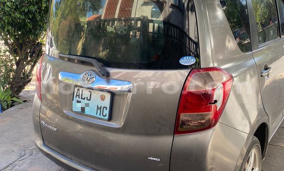 Comprar Usado Toyota Ractis Prata Carro em Maputo em Maputo Comprar Usado Toyota Ractis Prata Carro em Maputo em Maputo