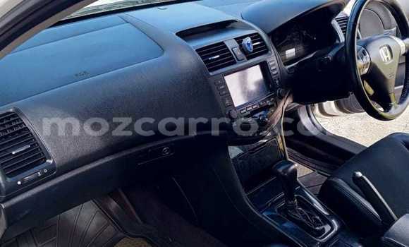 Comprar Usado Honda Accord Branco Carro em Maputo em Maputo Comprar Usado Honda Accord Branco Carro em Maputo em Maputo