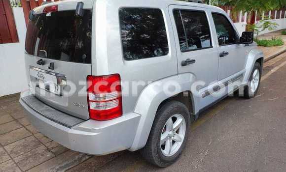 Tenga Tsaru Jeep Cherokee Zvimwe Mota in Maputo in Maputo Tenga Tsaru Jeep Cherokee Zvimwe Mota in Maputo in Maputo