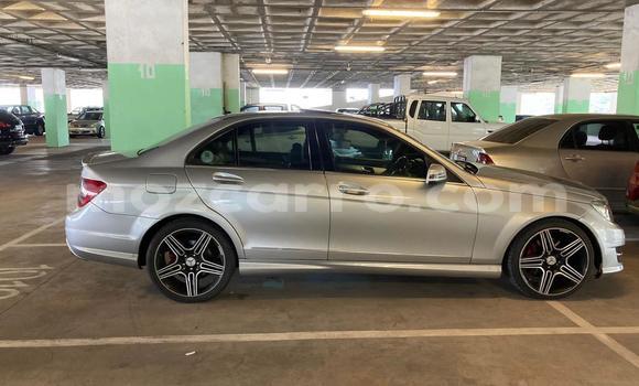 Buy Used Mercedes-Benz E-Classe Other Car in Maputo in Maputo Buy Used Mercedes-Benz E-Classe Other Car in Maputo in Maputo