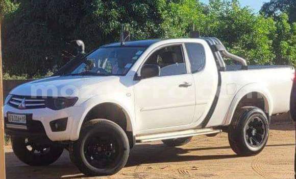 Buy Used Mitsubishi Triton White Car in Maputo in Maputo Buy Used Mitsubishi Triton White Car in Maputo in Maputo
