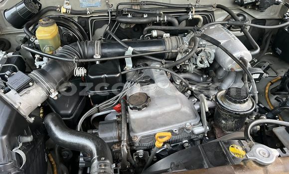 Nunua Ilio tumika Toyota Land Cruiser Prado Fedha Gari ndani ya Maputo nchini Maputo Nunua Ilio tumika Toyota Land Cruiser Prado Fedha Gari ndani ya Maputo nchini Maputo