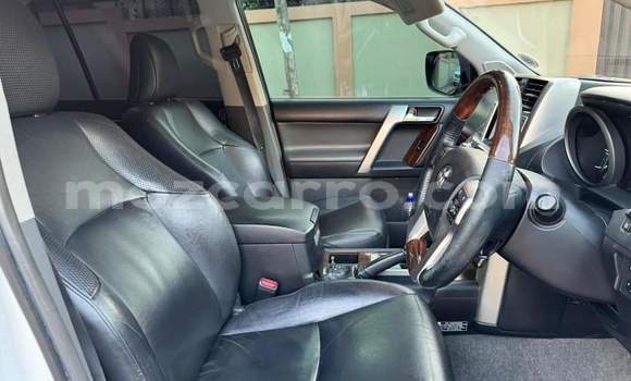 Buy Used Toyota Land Cruiser Prado White Car in Maputo in Maputo Buy Used Toyota Land Cruiser Prado White Car in Maputo in Maputo