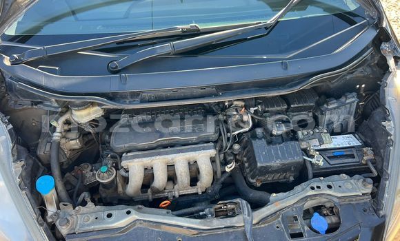 Nunua Ilio tumika Honda Fit Nyeusi Gari ndani ya Maputo nchini Maputo Nunua Ilio tumika Honda Fit Nyeusi Gari ndani ya Maputo nchini Maputo