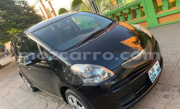 Nunua Ilio tumika Toyota Ractis Nyeusi Gari ndani ya Maputo nchini Maputo