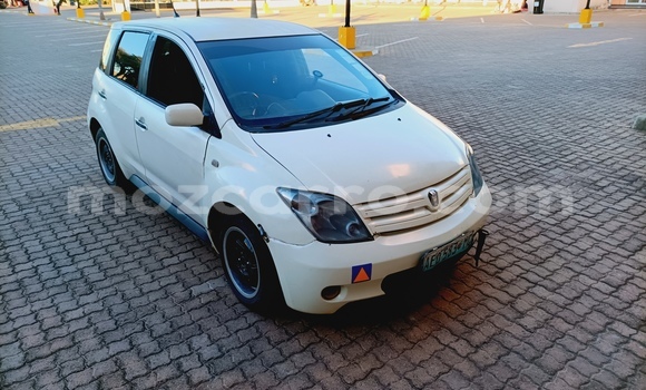 Comprar Usado Toyota IST Branco Carro em Maputo em Maputo Comprar Usado Toyota IST Branco Carro em Maputo em Maputo
