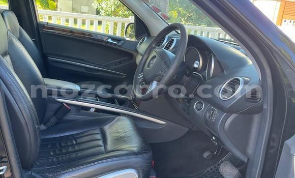 Nunua Ilio tumika Mercedes‒Benz M-Class Nyeusi Gari ndani ya Maputo nchini Maputo Nunua Ilio tumika Mercedes‒Benz M-Class Nyeusi Gari ndani ya Maputo nchini Maputo