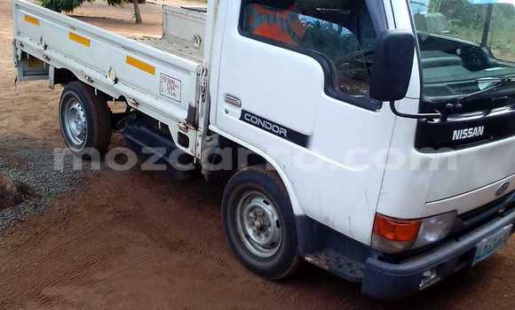 Buy Used Nissan Pickup White Car in Inhambane in Inhambane Buy Used Nissan Pickup White Car in Inhambane in Inhambane