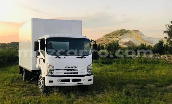 Comprar Usado Isuzu FTR 850 Branco Caminhão em Maputo em Maputo Comprar Usado Isuzu FTR 850 Branco Caminhão em Maputo em Maputo