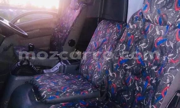 Comprar Usado Isuzu FTR 850 Branco Caminhão em Maputo em Maputo Comprar Usado Isuzu FTR 850 Branco Caminhão em Maputo em Maputo