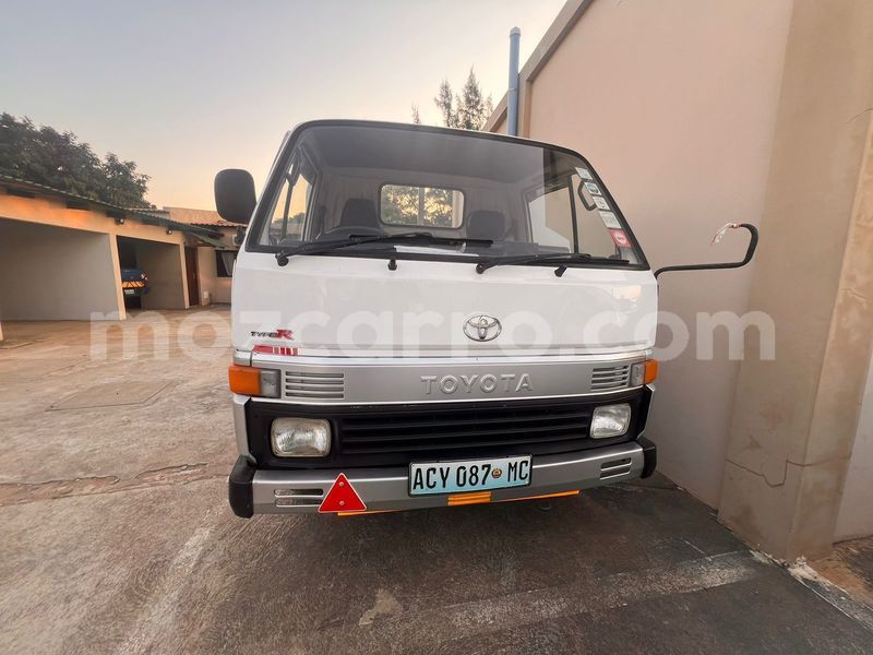 Big with watermark toyota hiace maputo maputo 24410