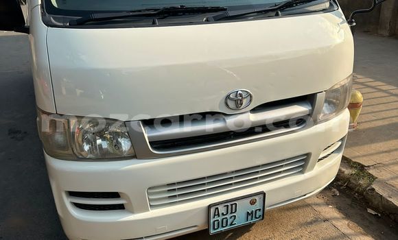 Comprar Usado Toyota Hiace Branco Carro em Maputo em Maputo