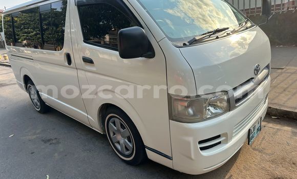Nunua Ilio tumika Toyota Hiace Nyeupe Gari ndani ya Maputo nchini Maputo Nunua Ilio tumika Toyota Hiace Nyeupe Gari ndani ya Maputo nchini Maputo