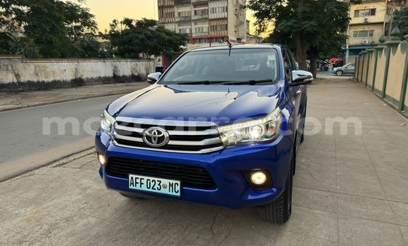 Comprar Usado Toyota Hiluxe Revo Azul Carro em Maputo em Maputo