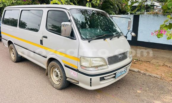 Nunua Ilio tumika Toyota Hiace Brown Gari ndani ya Maputo nchini Maputo Nunua Ilio tumika Toyota Hiace Brown Gari ndani ya Maputo nchini Maputo