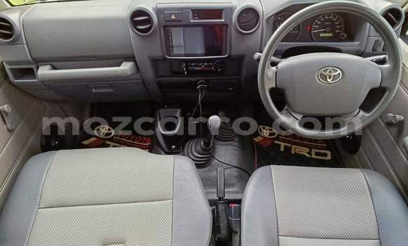Comprar Usado Toyota Land Cruiser Branco Carro em Maputo em Maputo Comprar Usado Toyota Land Cruiser Branco Carro em Maputo em Maputo