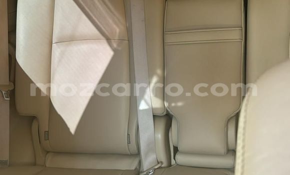 Buy Used Toyota Land Cruiser Prado White Car in Maputo in Maputo Buy Used Toyota Land Cruiser Prado White Car in Maputo in Maputo