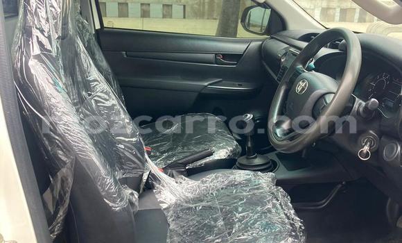 Buy Used Toyota Hiluxe Revo White Car in Maputo in Maputo Buy Used Toyota Hiluxe Revo White Car in Maputo in Maputo