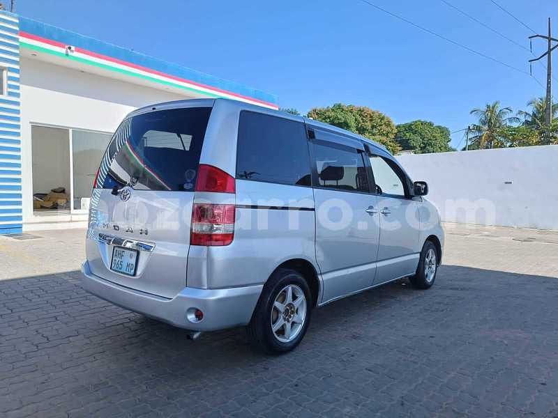 Big with watermark toyota noah maputo maputo 24441