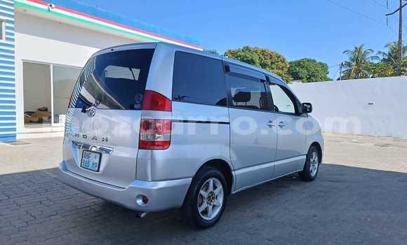 Nunua Ilio tumika Toyota Noah Fedha Gari ndani ya Maputo nchini Maputo Nunua Ilio tumika Toyota Noah Fedha Gari ndani ya Maputo nchini Maputo
