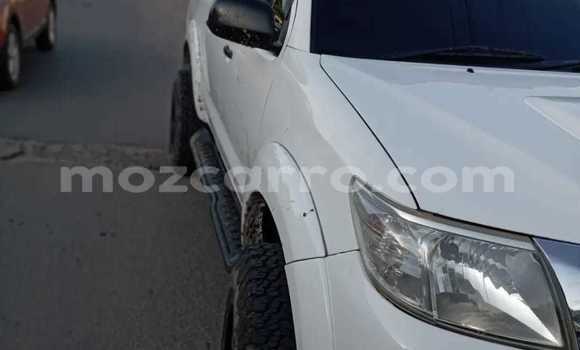 Buy Used Toyota Hilux White Car in Maputo in Maputo Buy Used Toyota Hilux White Car in Maputo in Maputo