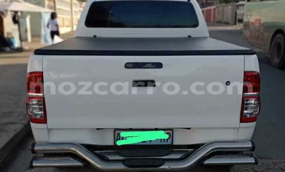 Buy Used Toyota Hilux White Car in Maputo in Maputo Buy Used Toyota Hilux White Car in Maputo in Maputo