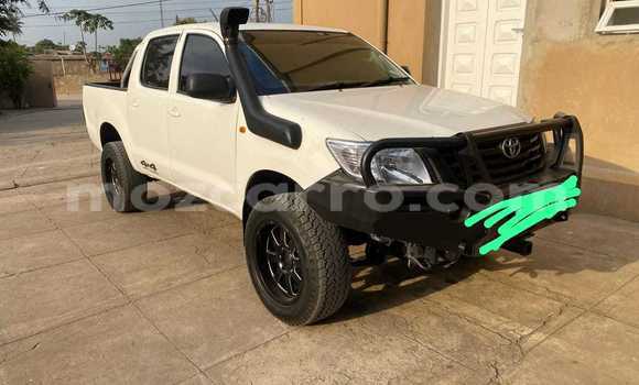 Buy Used Toyota Hilux White Car in Maputo in Maputo Buy Used Toyota Hilux White Car in Maputo in Maputo