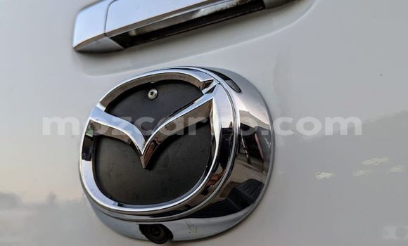 Nunua Ilio tumika Mazda BT-50 Nyeupe Gari ndani ya Maputo nchini Maputo Nunua Ilio tumika Mazda BT-50 Nyeupe Gari ndani ya Maputo nchini Maputo