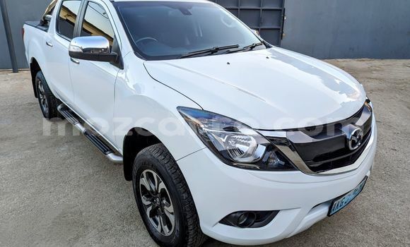Nunua Ilio tumika Mazda BT-50 Nyeupe Gari ndani ya Maputo nchini Maputo Nunua Ilio tumika Mazda BT-50 Nyeupe Gari ndani ya Maputo nchini Maputo
