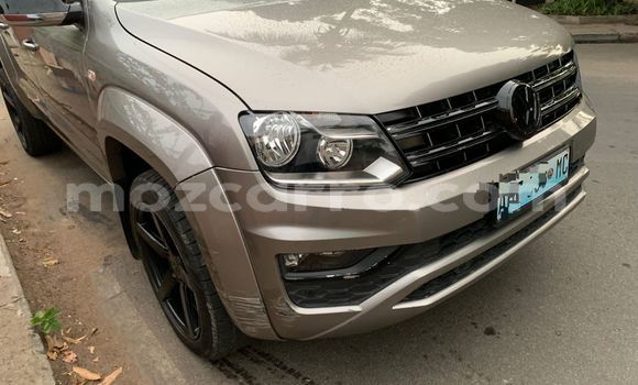 Nunua Ilio tumika Volkswagen Amarok Brown Gari ndani ya Maputo nchini Maputo
