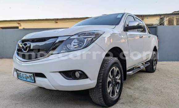 Comprar Novo Mazda BT-50 Branco Carro em Maputo em Maputo Comprar Novo Mazda BT-50 Branco Carro em Maputo em Maputo