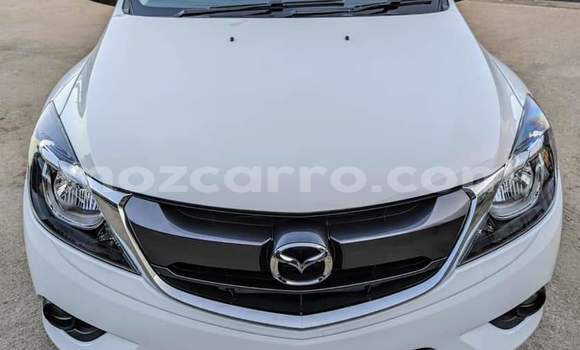 Comprar Novo Mazda BT-50 Branco Carro em Maputo em Maputo Comprar Novo Mazda BT-50 Branco Carro em Maputo em Maputo