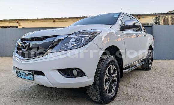 Comprar Novo Mazda BT-50 Branco Carro em Maputo em Maputo