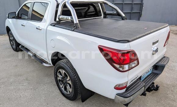 Comprar Novo Mazda BT-50 Branco Carro em Maputo em Maputo Comprar Novo Mazda BT-50 Branco Carro em Maputo em Maputo