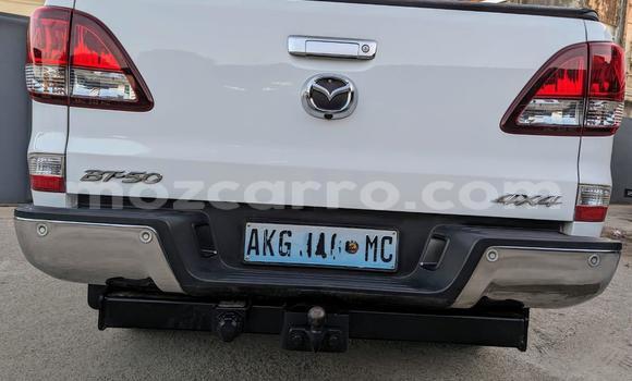 Comprar Novo Mazda BT-50 Branco Carro em Maputo em Maputo Comprar Novo Mazda BT-50 Branco Carro em Maputo em Maputo