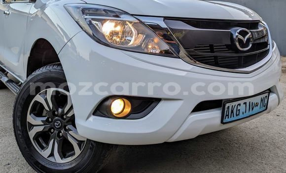 Comprar Novo Mazda BT-50 Branco Carro em Maputo em Maputo Comprar Novo Mazda BT-50 Branco Carro em Maputo em Maputo