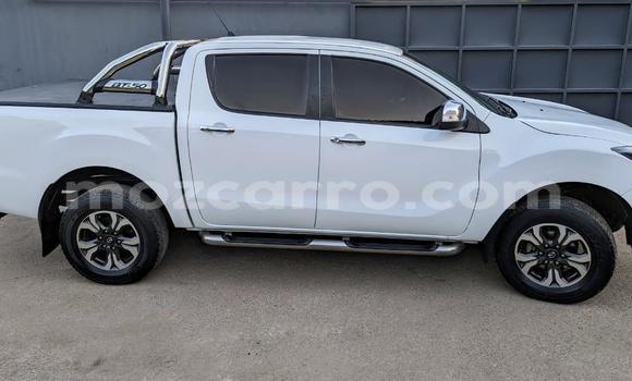 Comprar Novo Mazda BT-50 Branco Carro em Maputo em Maputo Comprar Novo Mazda BT-50 Branco Carro em Maputo em Maputo
