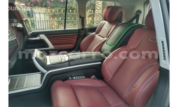 Tenga Imported Toyota Land Cruiser Nhema Mota in Import - Dubai in Cabo Delgado Tenga Imported Toyota Land Cruiser Nhema Mota in Import - Dubai in Cabo Delgado