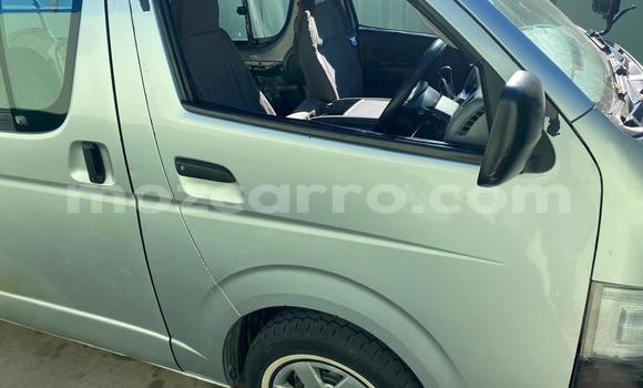 Buy Used Toyota Hiace Silver Car in Maputo in Maputo Buy Used Toyota Hiace Silver Car in Maputo in Maputo