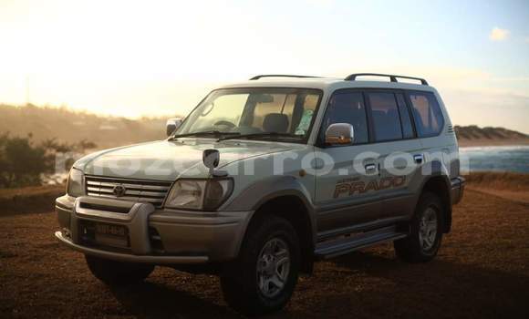 Comprar Usado Toyota Land Cruiser Prado De outros Carro em Maputo em Maputo Comprar Usado Toyota Land Cruiser Prado De outros Carro em Maputo em Maputo