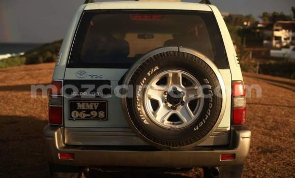 Tenga Tsaru Toyota Land Cruiser Prado Zvimwe Mota in Maputo in Maputo Tenga Tsaru Toyota Land Cruiser Prado Zvimwe Mota in Maputo in Maputo