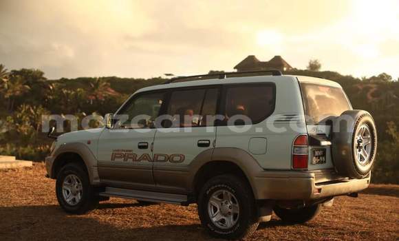 Tenga Tsaru Toyota Land Cruiser Prado Zvimwe Mota in Maputo in Maputo Tenga Tsaru Toyota Land Cruiser Prado Zvimwe Mota in Maputo in Maputo