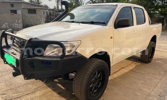 Buy Used Toyota Hilux White Car in Maputo in Maputo Buy Used Toyota Hilux White Car in Maputo in Maputo
