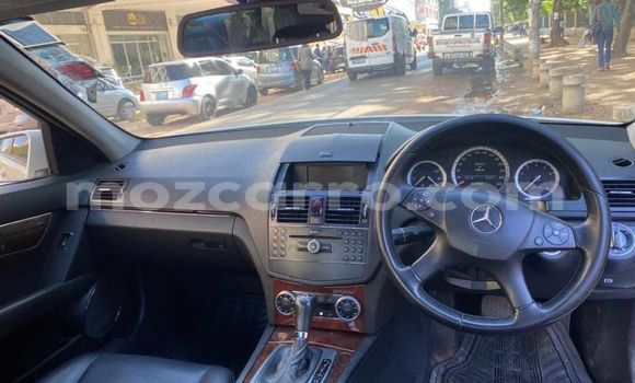 Comprar Usado Mercedes-Benz C180 coupe Branco Carro em Maputo em Maputo Comprar Usado Mercedes-Benz C180 coupe Branco Carro em Maputo em Maputo
