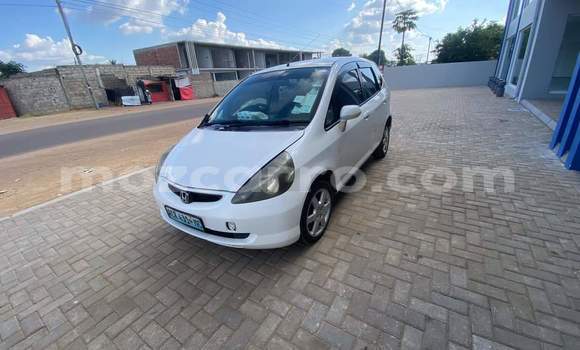 Buy Used Honda Fit White Car in Maputo in Maputo Buy Used Honda Fit White Car in Maputo in Maputo