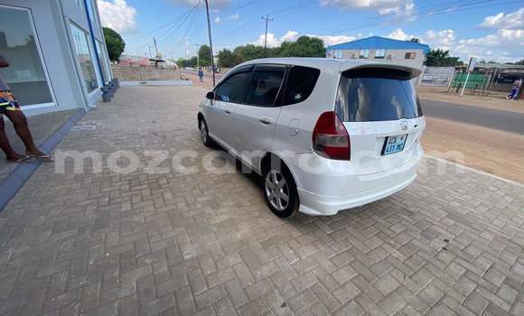 Buy Used Honda Fit White Car in Maputo in Maputo Buy Used Honda Fit White Car in Maputo in Maputo