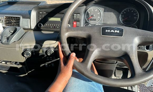 Tenga Tsaru Mercedes Viano Chena Mota in Maputo in Maputo Tenga Tsaru Mercedes Viano Chena Mota in Maputo in Maputo